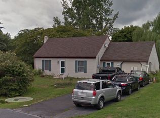 105 Apple Blossom Cir, Lititz, PA 17543