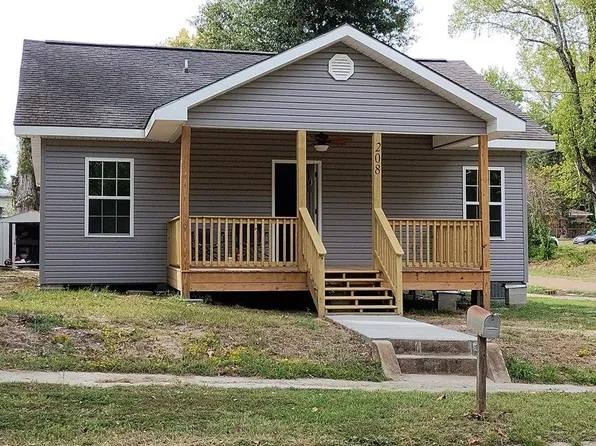 208 N 1st St, Leesville, LA 71446