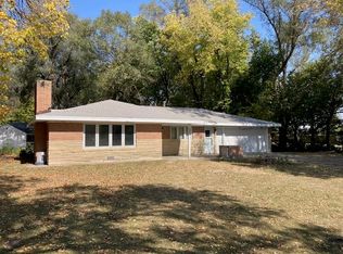 3806 E Seedling Mile Rd, Grand Island, NE 68801