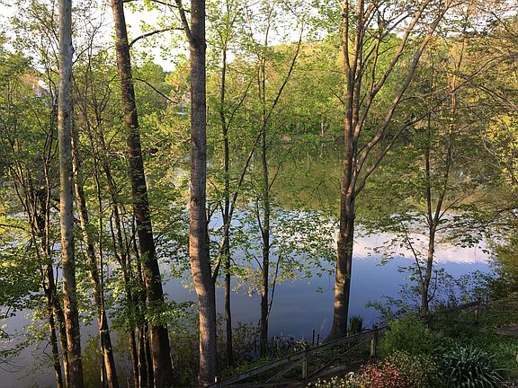 Closest house to the lake