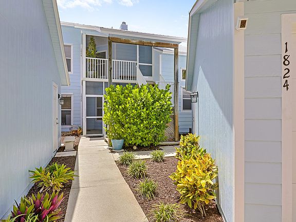 3rd image of 1824 SE Hideaway Circle #1824