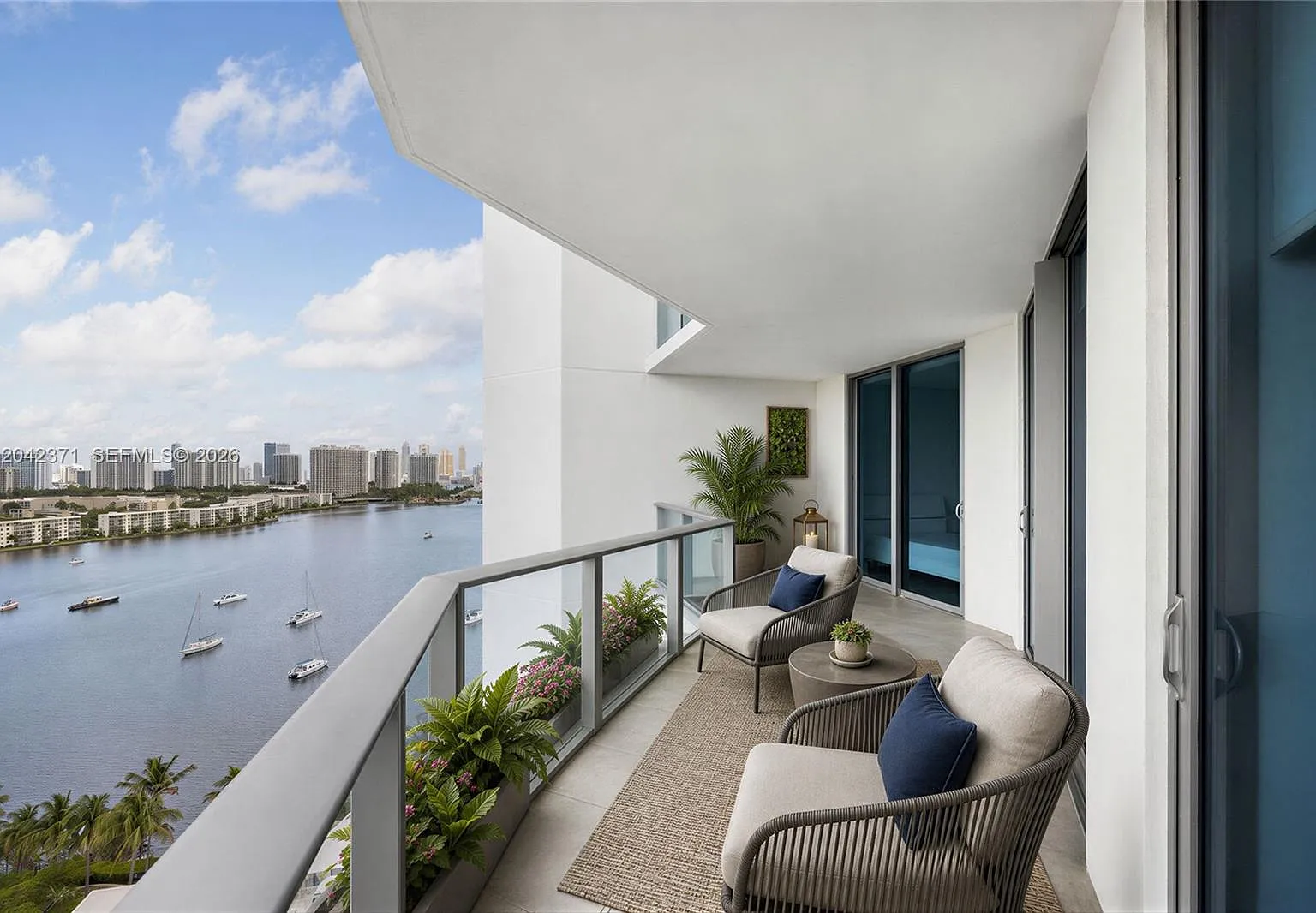 Marina Palms Residences N — Photo 3
