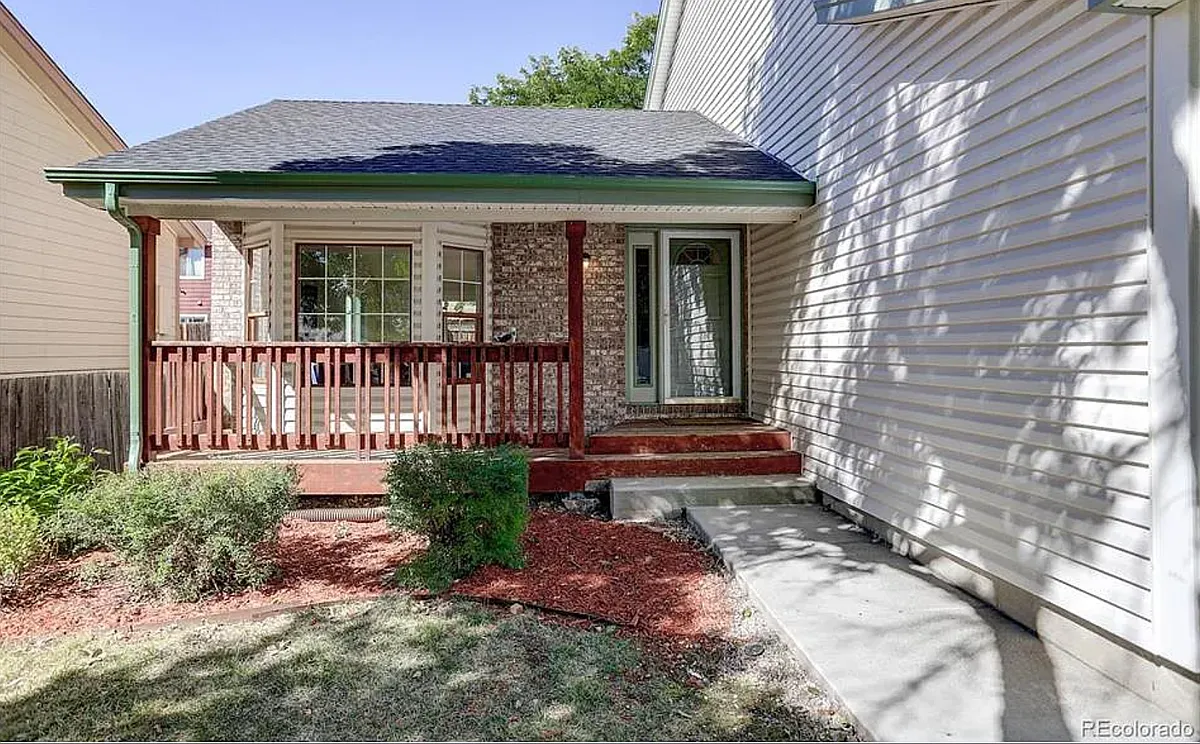 Building Photo - 12159 Deerfield Way
