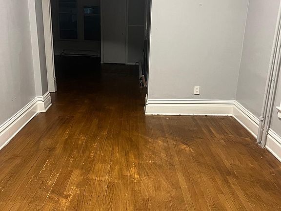 3rd image of 725 S Cedar Ave #1