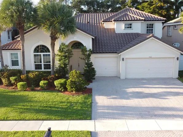 7044 Brunswick Cir, Boynton Beach, FL 33472