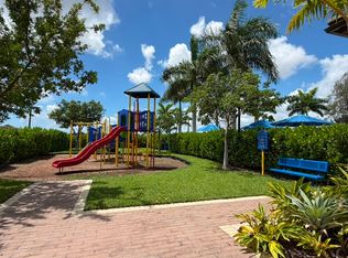 519 NE 208th Ter, Miami, FL 33179