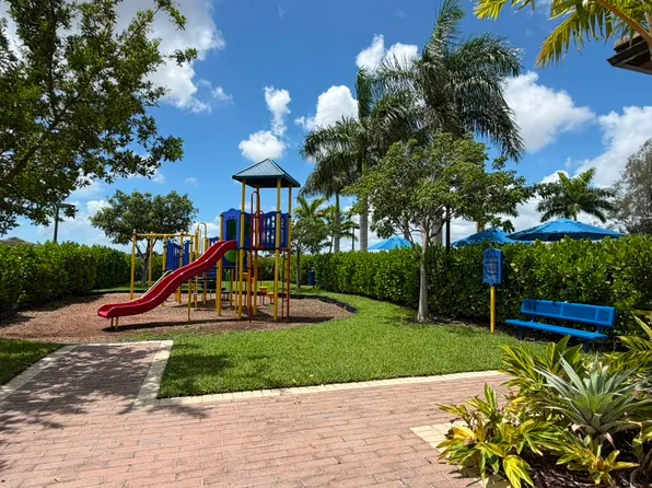 519 NE 208th Ter, Miami, FL 33179