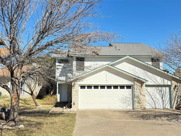 221 Stowaway Cv APT A