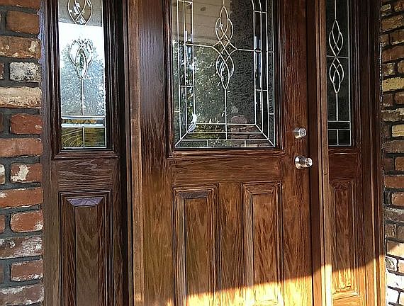 Front door / sidelights