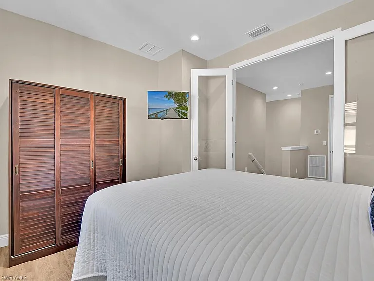 2561 Seychelles Dr #308 — Photo 17