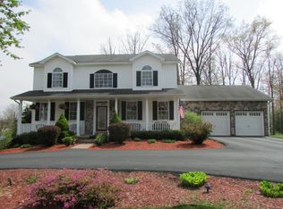 120 Woodcrest Blvd, Hazle Township, PA