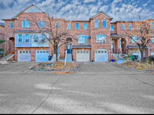 170 Havelock Dr #21, Brampton, ON L6W 4T3