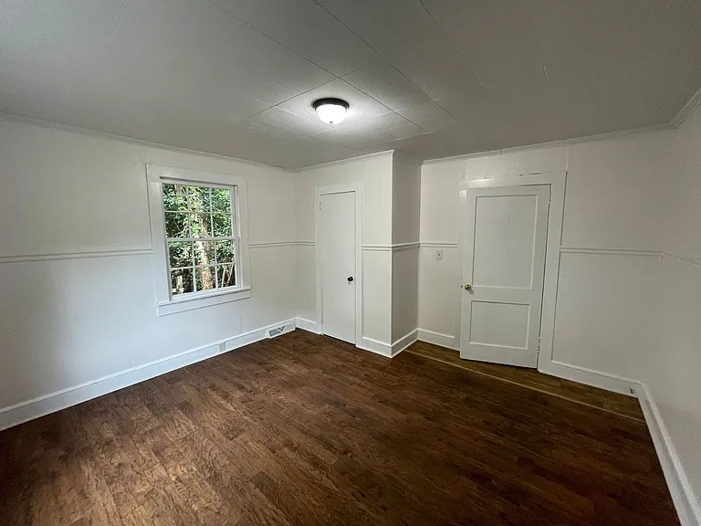 1002 Wilmouth St — Photo 12
