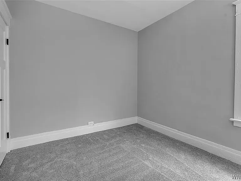 112 Lonsdale Rd #2 — Photo 9