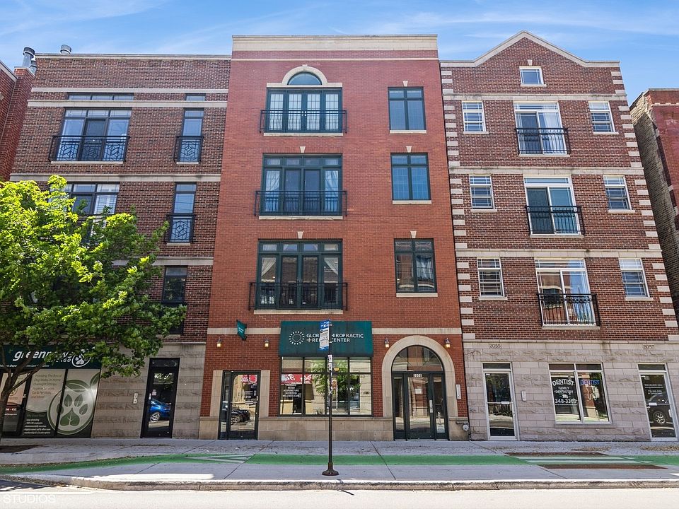 1st image of 2051 W Belmont Ave #1