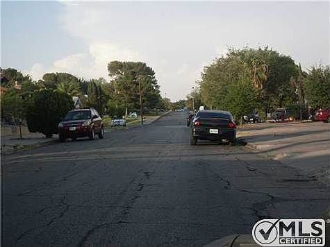 3rd image of 3012 Grant Ave