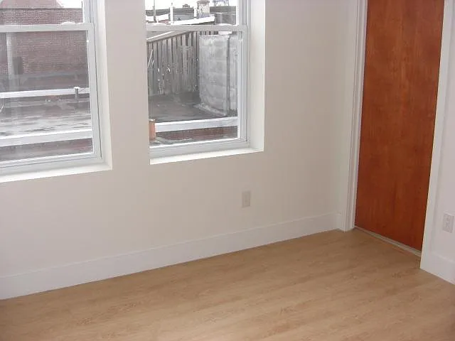 2737 W Girard Ave #3R — Photo 8