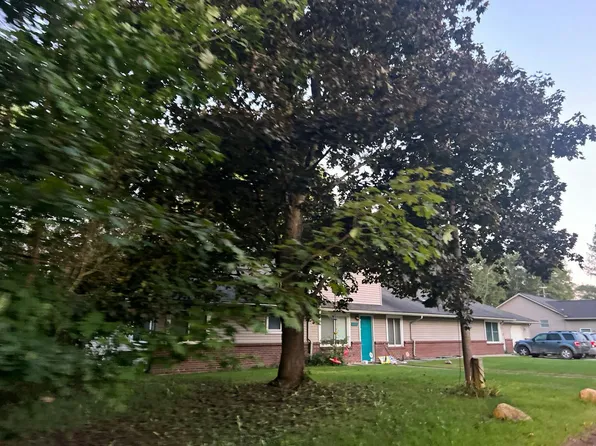 617 Shaw Ct, Milford, MI 48380
