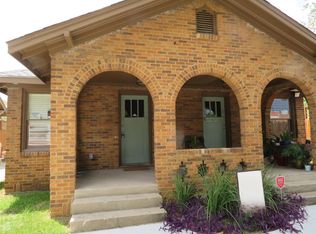12 Greenwood St Unit B, Houston, TX 77011