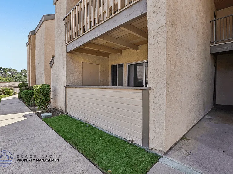 Rollingwood Apartments — Photo 14