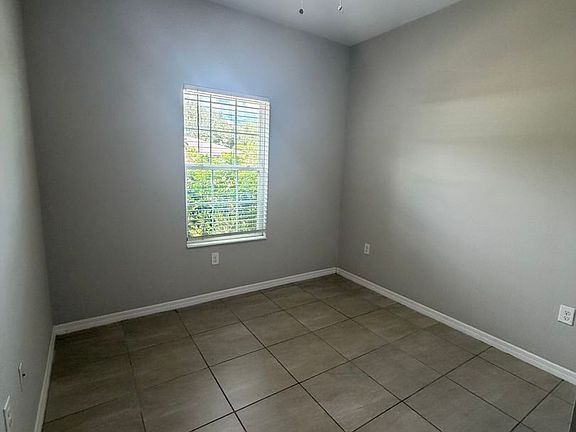 3rd image of 402 SW 3rd Ct