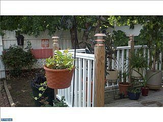 4th image of 2072 E Cumberland St
