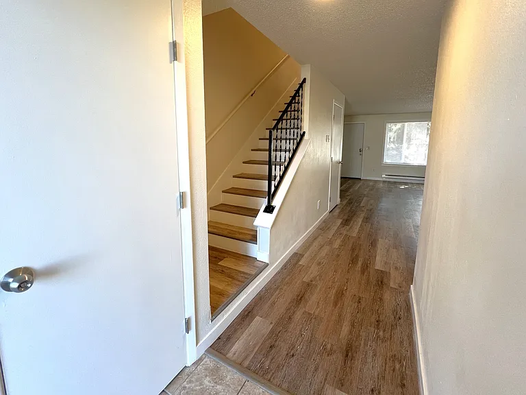 Aladdin Townhomes — Photo 14