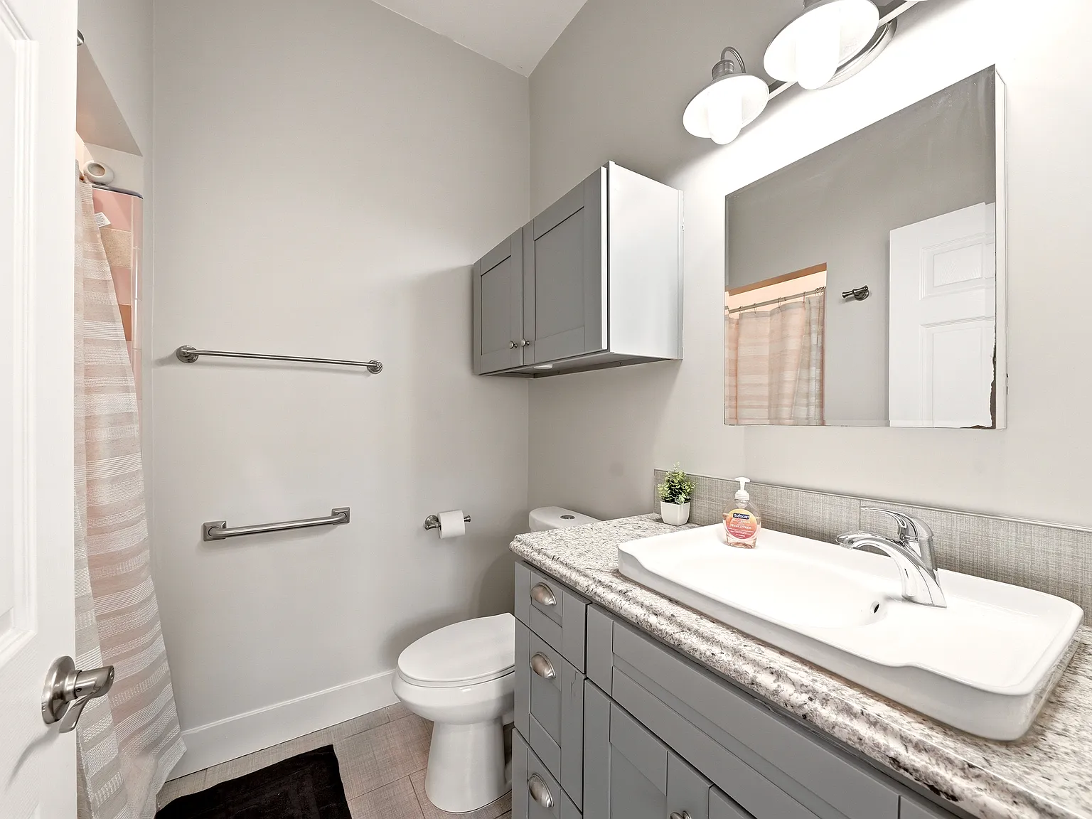 1 bed, 685 sqft, $3,300 — Photo 4