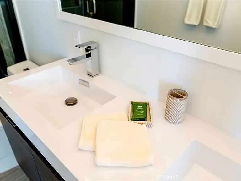 126 Neptune Ave — Photo 32