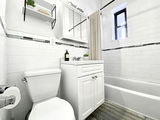 Rented by Voro NYC | media 12