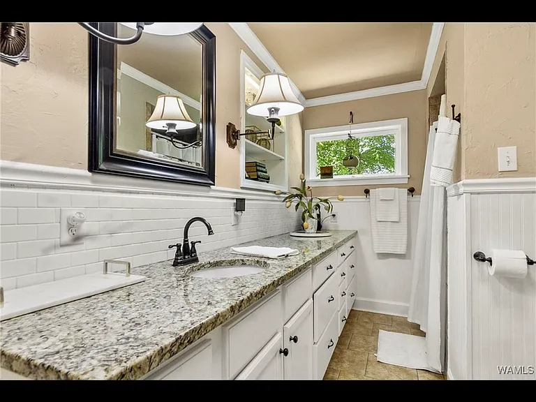 7 Lakeshore Dr — Photo 7