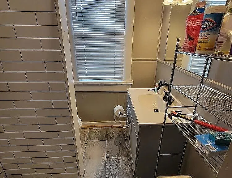 217 S Zetterower Ave - D — Photo 2