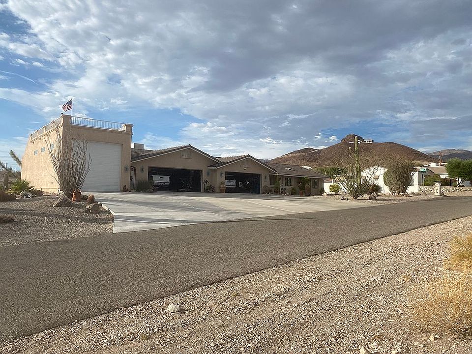 4 Car and RV Garage