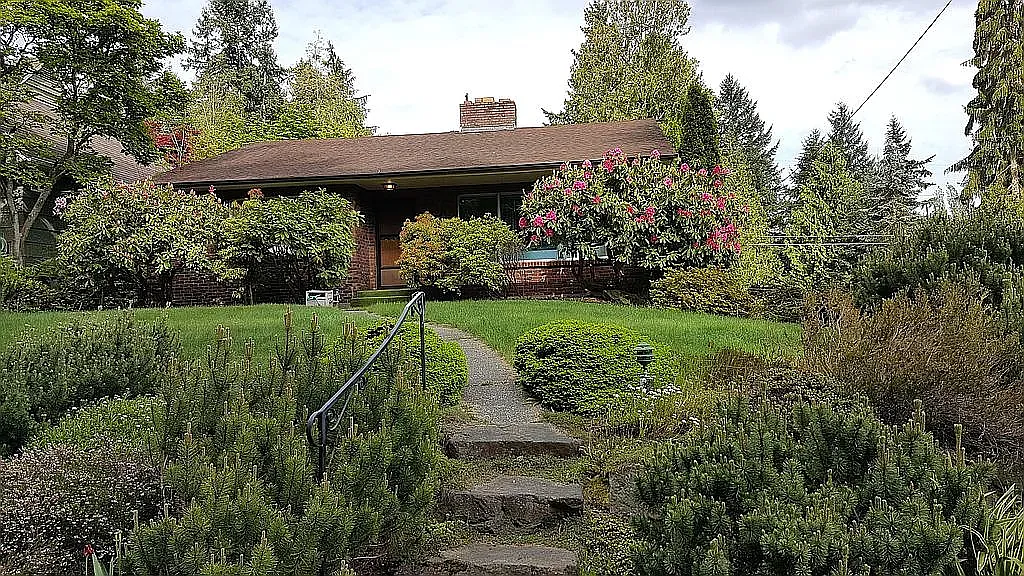3 bed, 2360 sqft, $4,000 — Photo 1