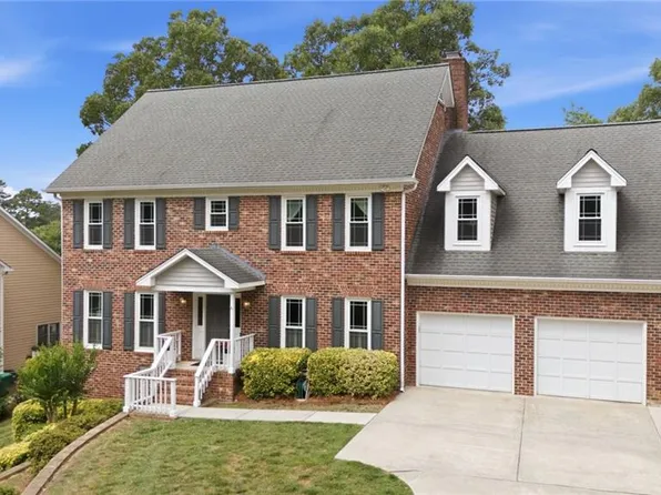 2903 Beckworth Ct, Jamestown, NC 27282