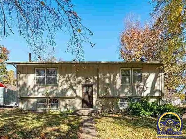 500 Sycamore Dr, Wamego, KS 66547