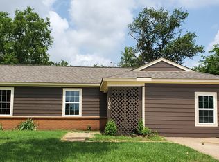 100 Inlow Blvd, Bryan, TX 77801