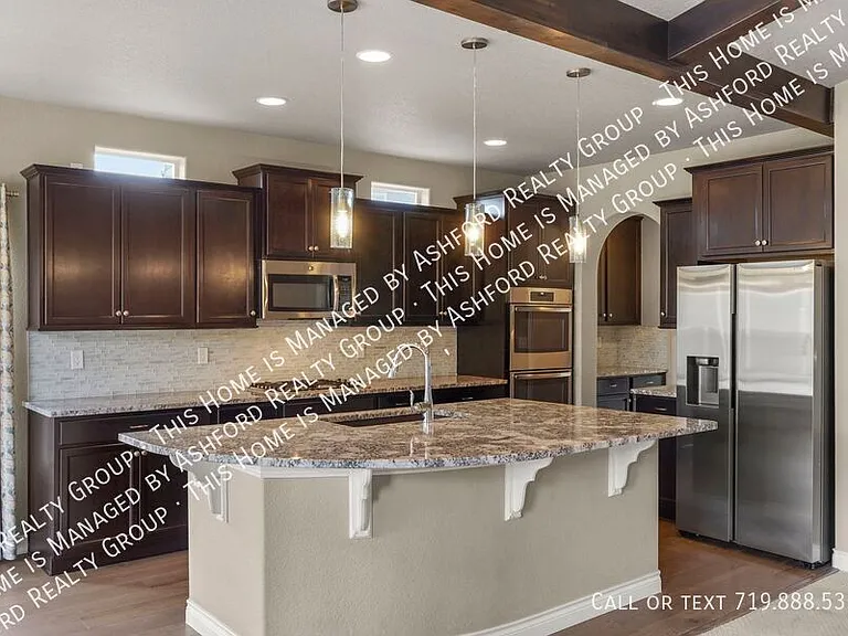 7215 Rim Bluff Ln — Photo 11