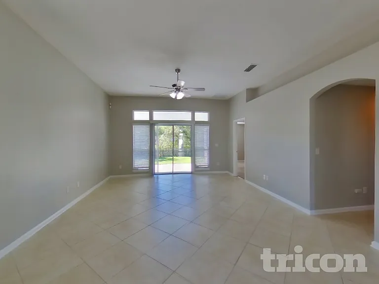 12740 Black Angus Dr — Photo 2