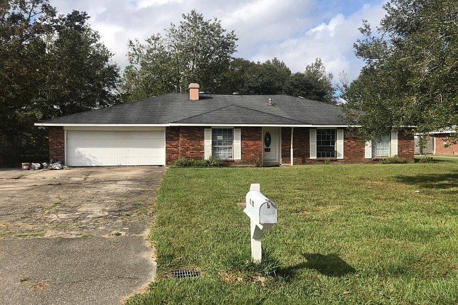 1st image of 64563 Ash St