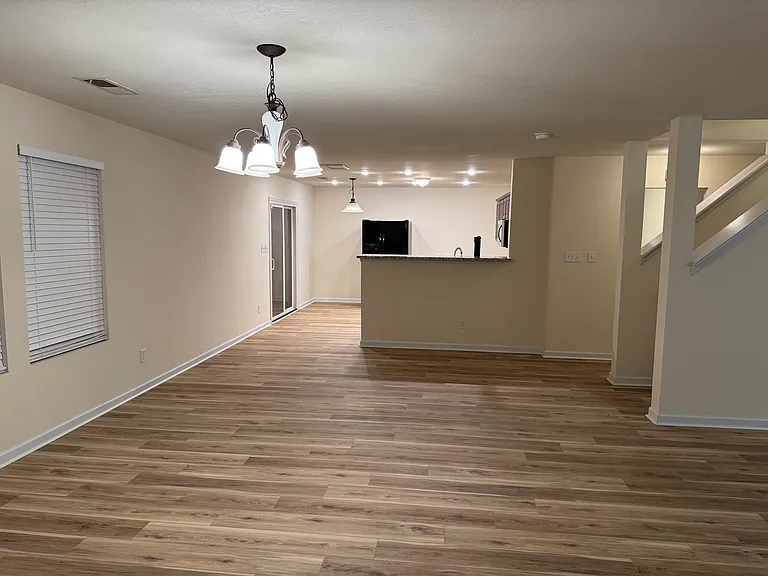 15464 Tyler Mill Dr — Photo 4