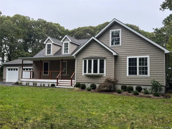 42 Homestead Avenue, Westhampton Beach, NY 11978