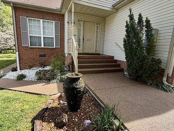 5th image of 1233 Timber Valley Dr