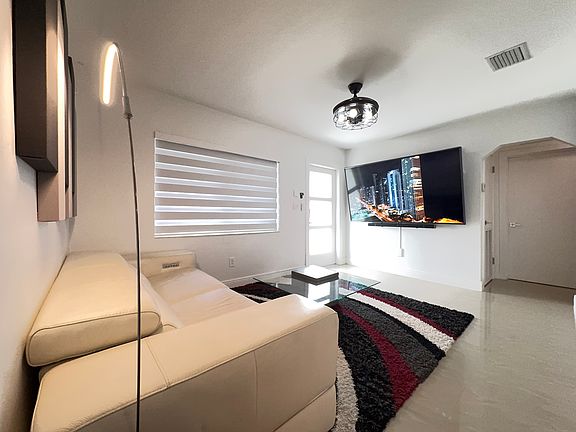 2nd image of 1250 NW 57th St #1252