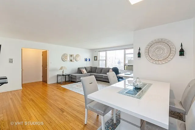6127 N Seeley Ave — Photo 4
