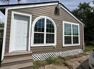 301 N Avenue C, Freeport, TX 77541