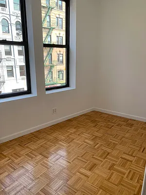 Rented by M.Grossman R.E. Management | media 20