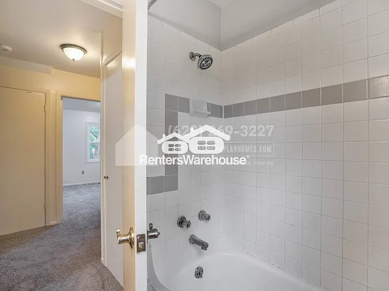 12319 Stafford Ln — Photo 6