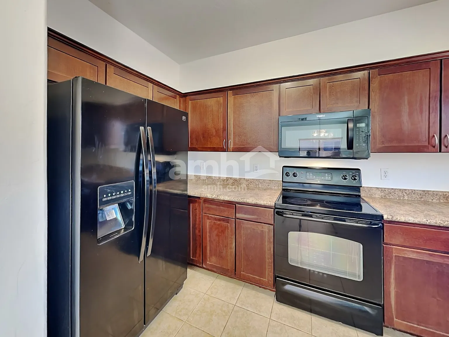 4 bed, 2.5 bath, 1865 sqft, $2,085 — Photo 3