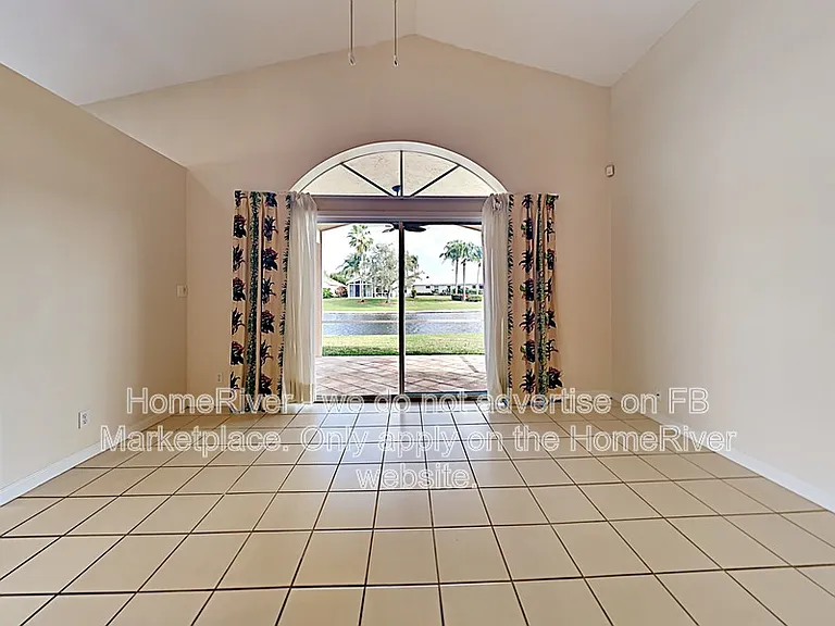7512 Stirling Bridge Blvd N — Photo 5